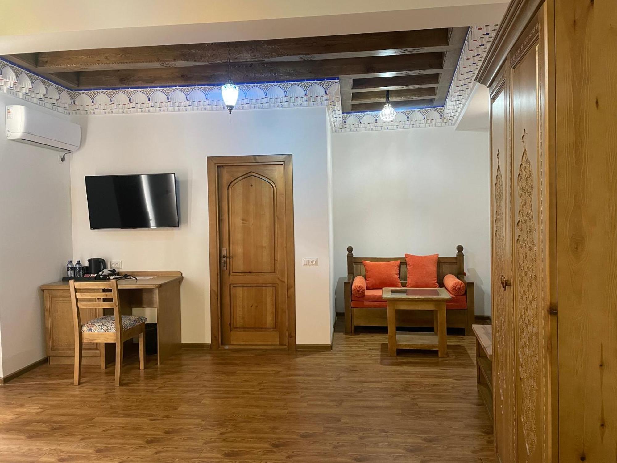 Istat Boutique Hotel Bukhara Bagian luar foto