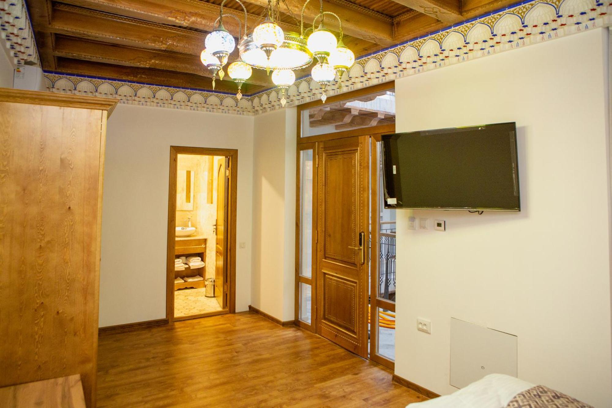 Istat Boutique Hotel Bukhara Bagian luar foto