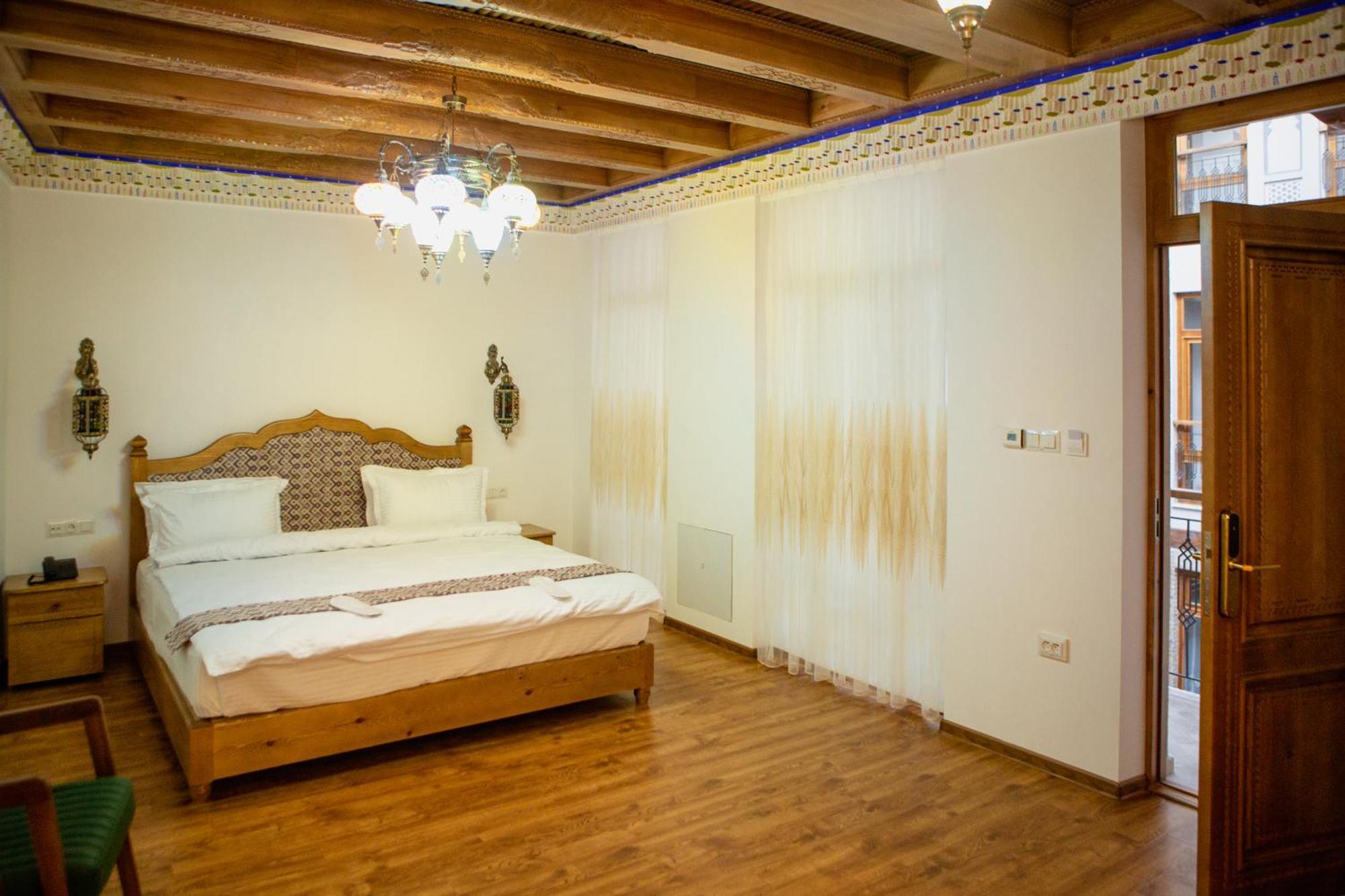 Istat Boutique Hotel Bukhara Bagian luar foto
