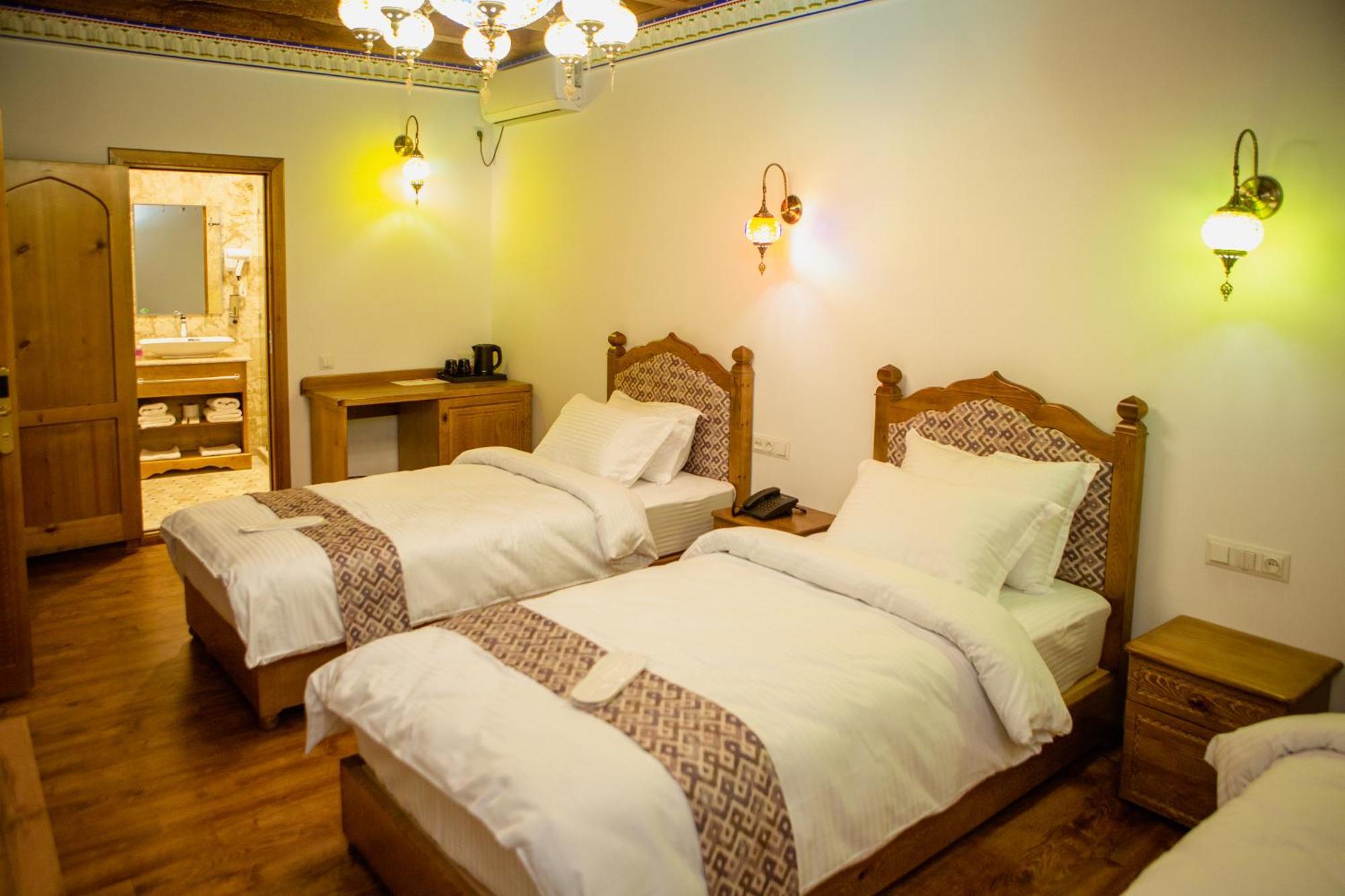 Istat Boutique Hotel Bukhara Bagian luar foto