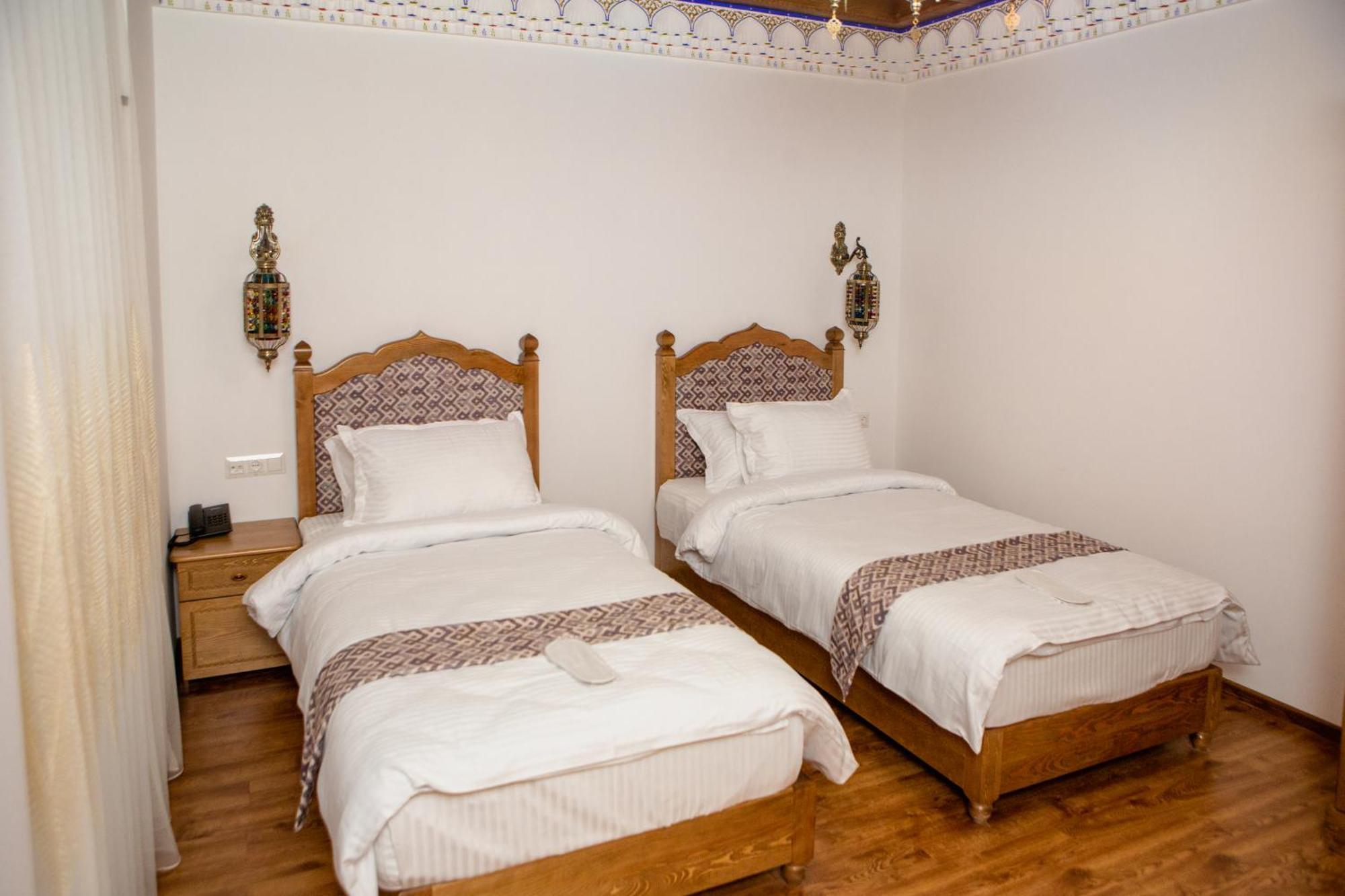 Istat Boutique Hotel Bukhara Bagian luar foto
