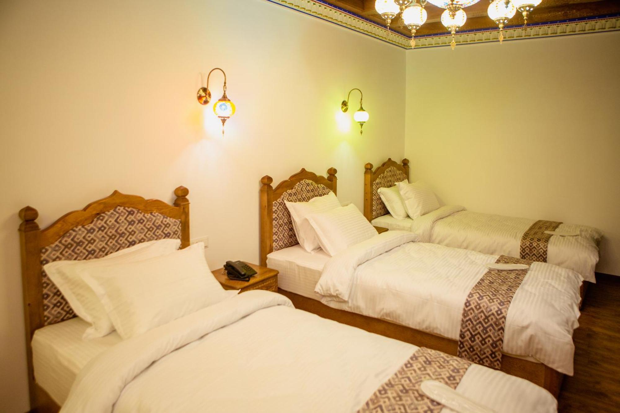 Istat Boutique Hotel Bukhara Bagian luar foto