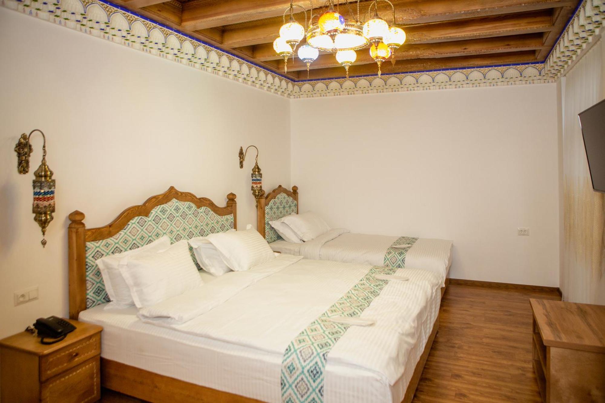 Istat Boutique Hotel Bukhara Bagian luar foto