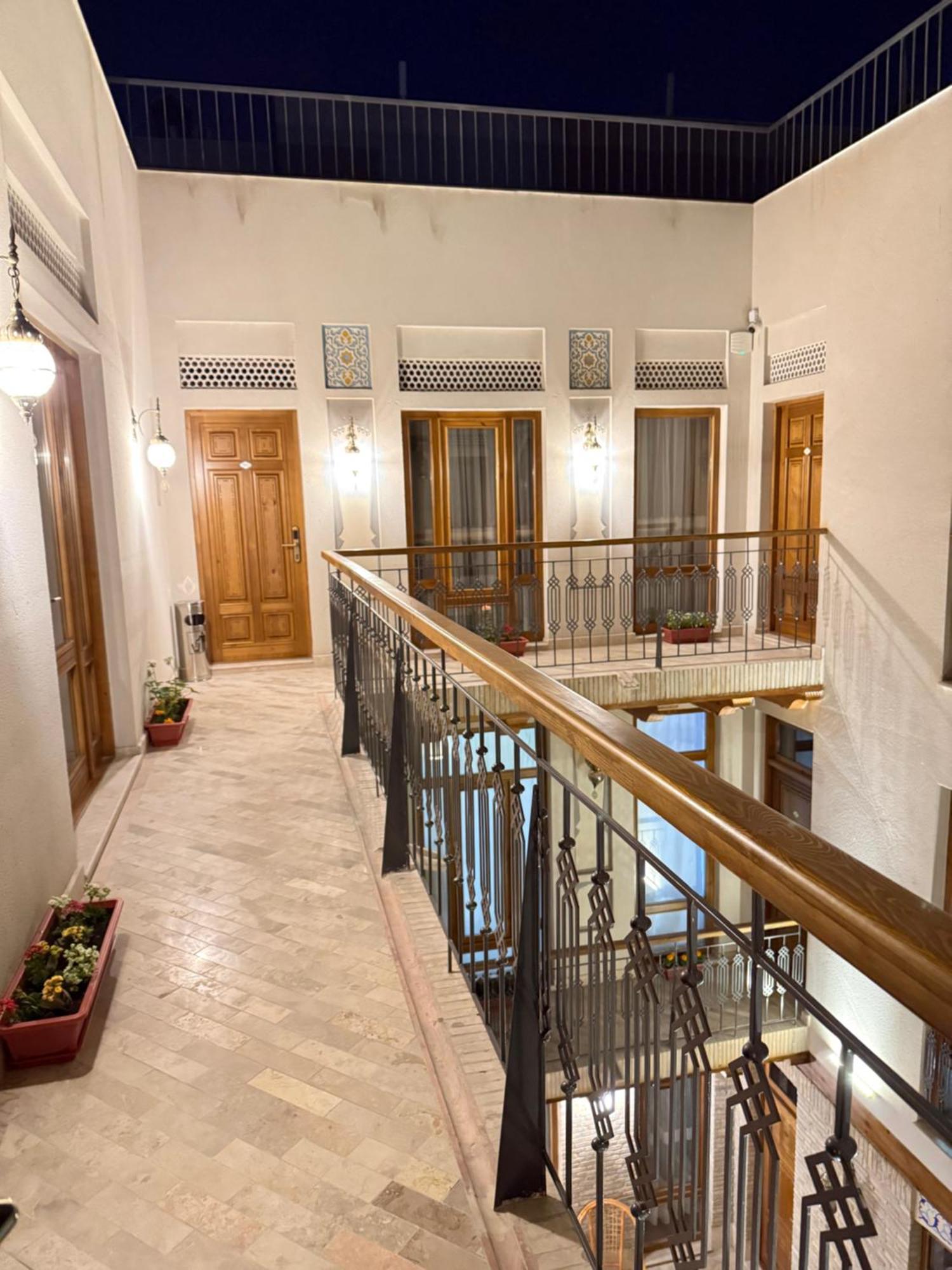 Istat Boutique Hotel Bukhara Bagian luar foto