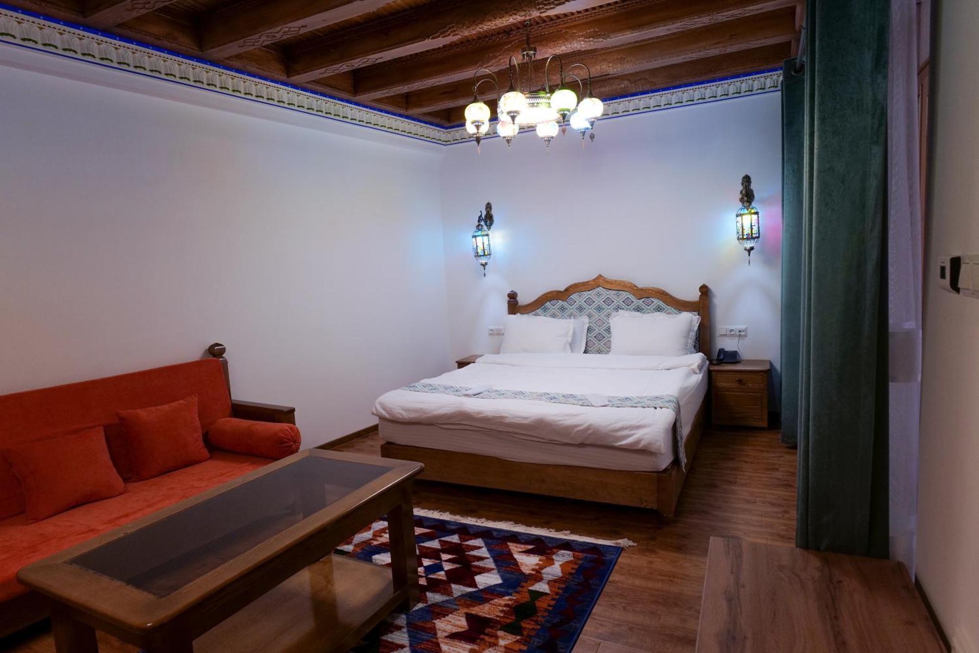 Istat Boutique Hotel Bukhara Bagian luar foto